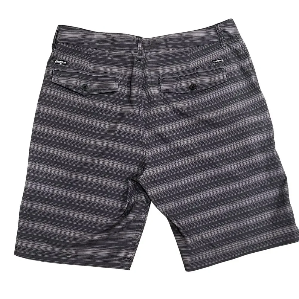 Quicksilver Amphibian Men’s Hybrid Dry‎ Fit Performance Shorts Size M
